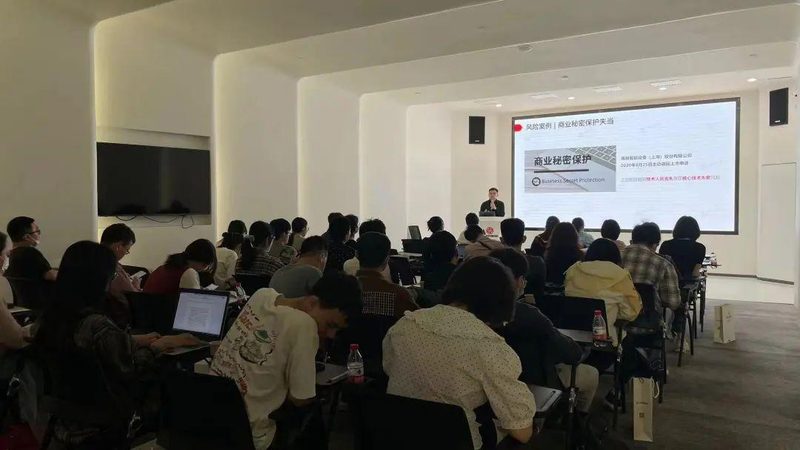电子产品实用新型专利材质选择：关键因素与误区解析**